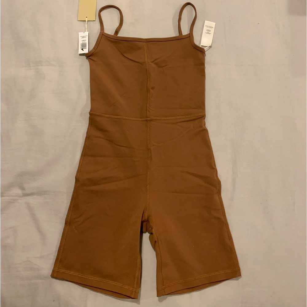 Aritzia NWT - Wilfred Divinity 7” Romper